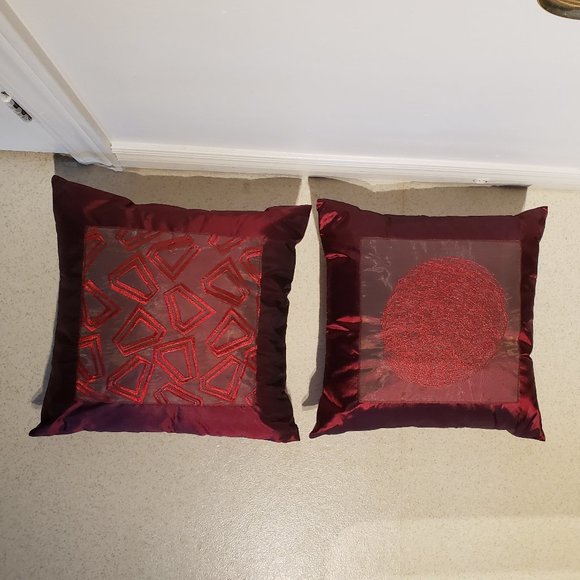 2 Deluxe Ritz Carlton Designer Throw Pillows 15'x15' & 5' Thick W/Zippers, MINT! - Picture 8 of 8